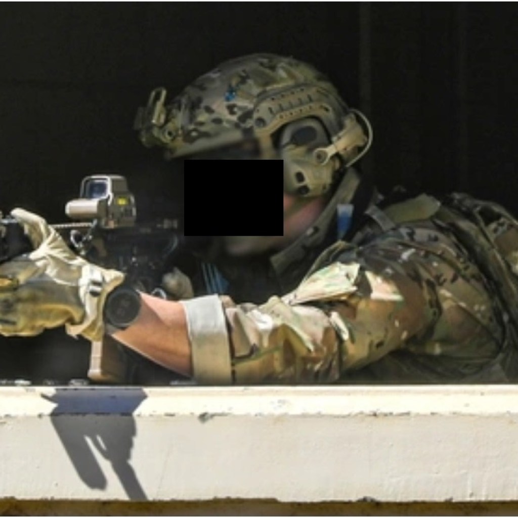 Army Operator Assesses SEAL Team 6, Explains Culture Difference Army Operator Assesses SEAL Team 6, Explains Culture Difference