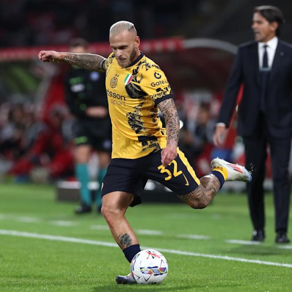 Inter Milan Stars Nicolo Barella & Federico Dimarco Be a part of Coach Simone Inzaghi As Winners In Gran Gala Del Calcio Awards Inter Milan Stars Nicolo Barella & Federico Dimarco Be a part of Coach Simone Inzaghi As Winners In Gran Gala Del Calcio Awards