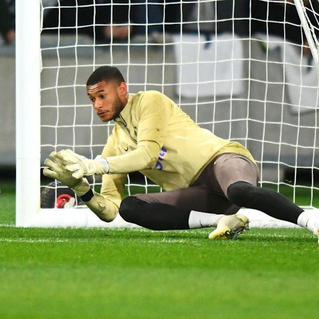 Tottenham vs Newcastle LIVE: Premier League group information and line-ups as goalkeeper Brandon Austin makes debut Tottenham vs Newcastle LIVE: Premier League group information and line-ups as goalkeeper Brandon Austin makes debut