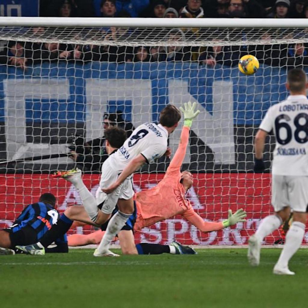 Video: McTominay turnaround for Napoli after magic Neres talent Video: McTominay turnaround for Napoli after magic Neres talent