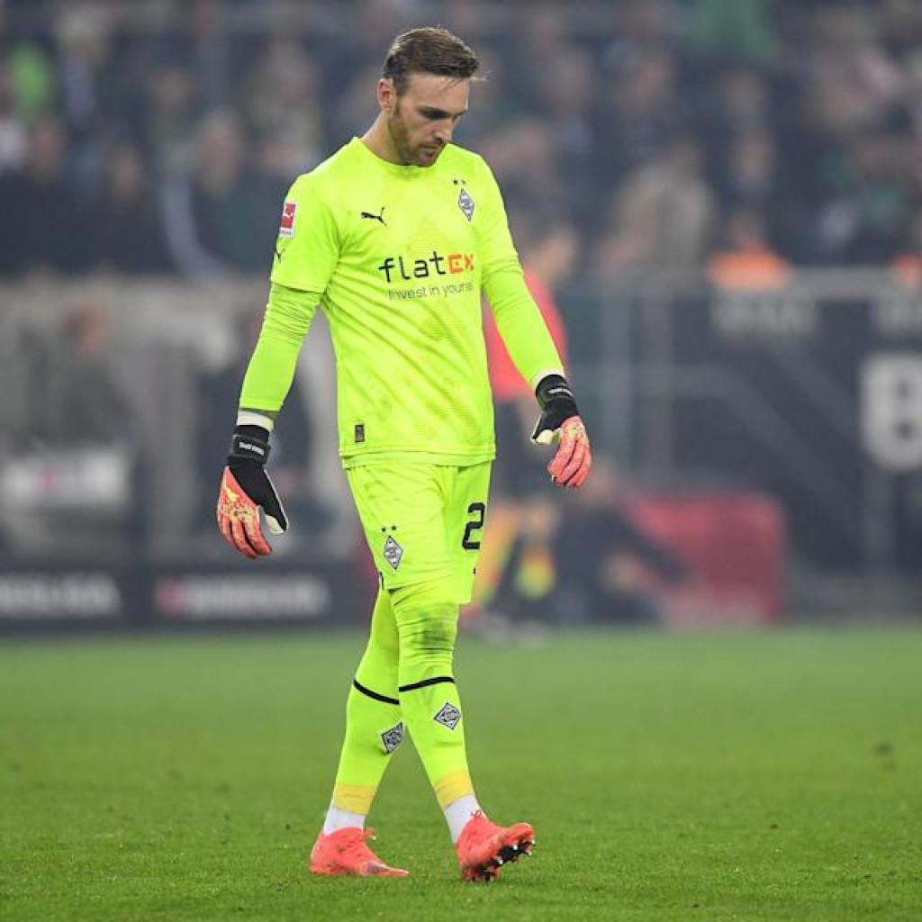 Borussia Mönchengladbach’s Tobias Sippel on shock Bundesliga comeback: “It’s insane!” Borussia Mönchengladbach’s Tobias Sippel on shock Bundesliga comeback: “It’s insane!”