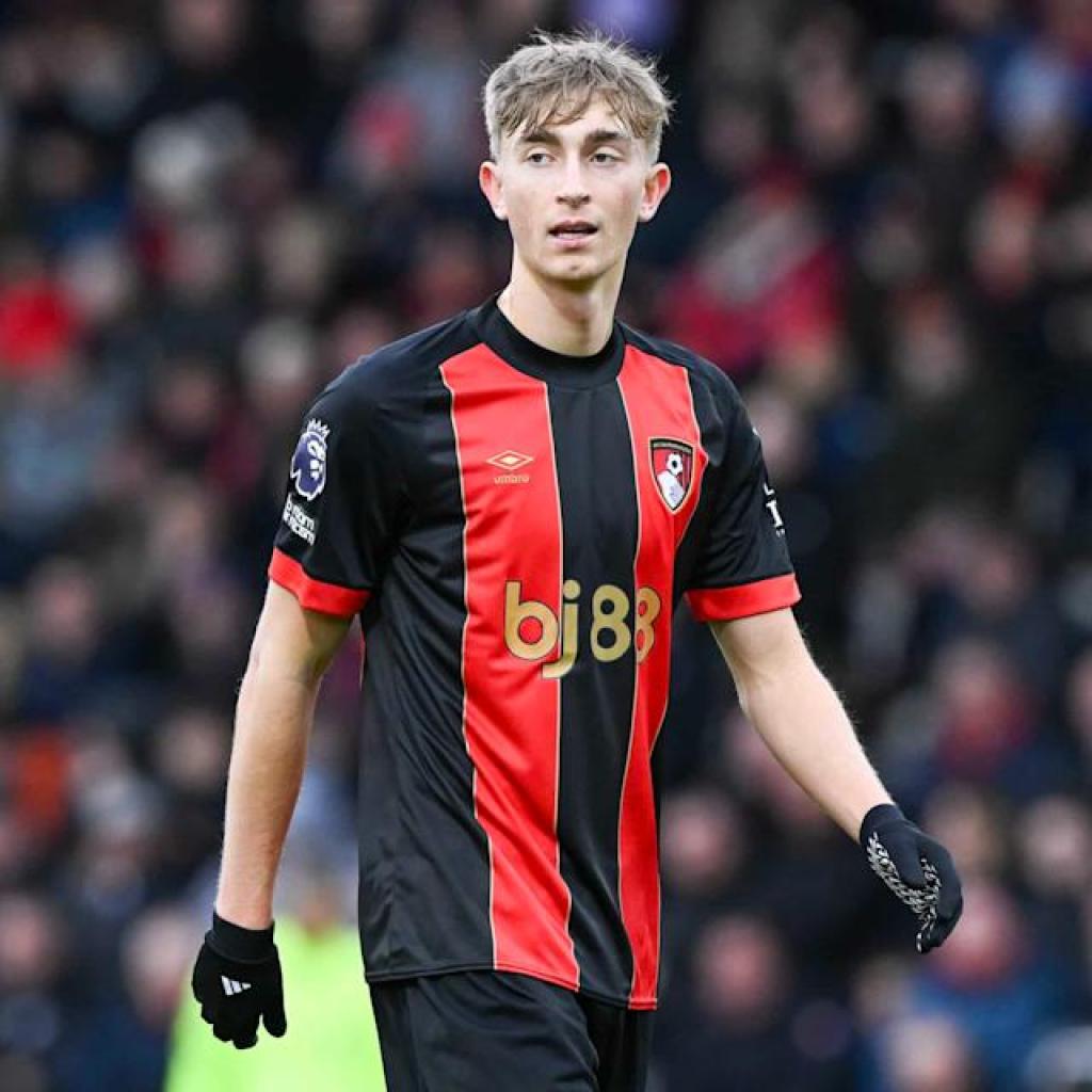 Fabrizio Romano: Chelsea May Set off Launch Clause to Signal £12.4m Premier League Defender Fabrizio Romano: Chelsea May Set off Launch Clause to Signal £12.4m Premier League Defender