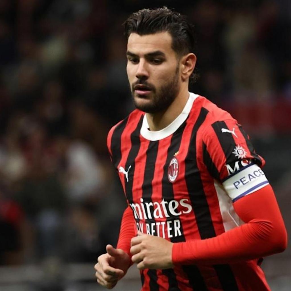 Theo Hernandez agent flies in for talks after Milan-Genoa snub Theo Hernandez agent flies in for talks after Milan-Genoa snub