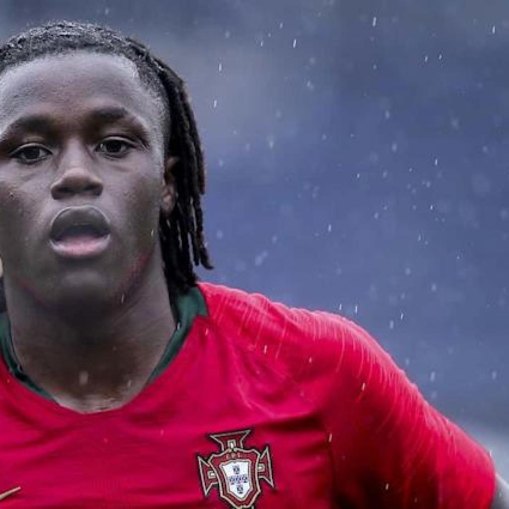 Two Bundesliga golf equipment strategy Manchester United goal Geovany Quenda Two Bundesliga golf equipment strategy Manchester United goal Geovany Quenda