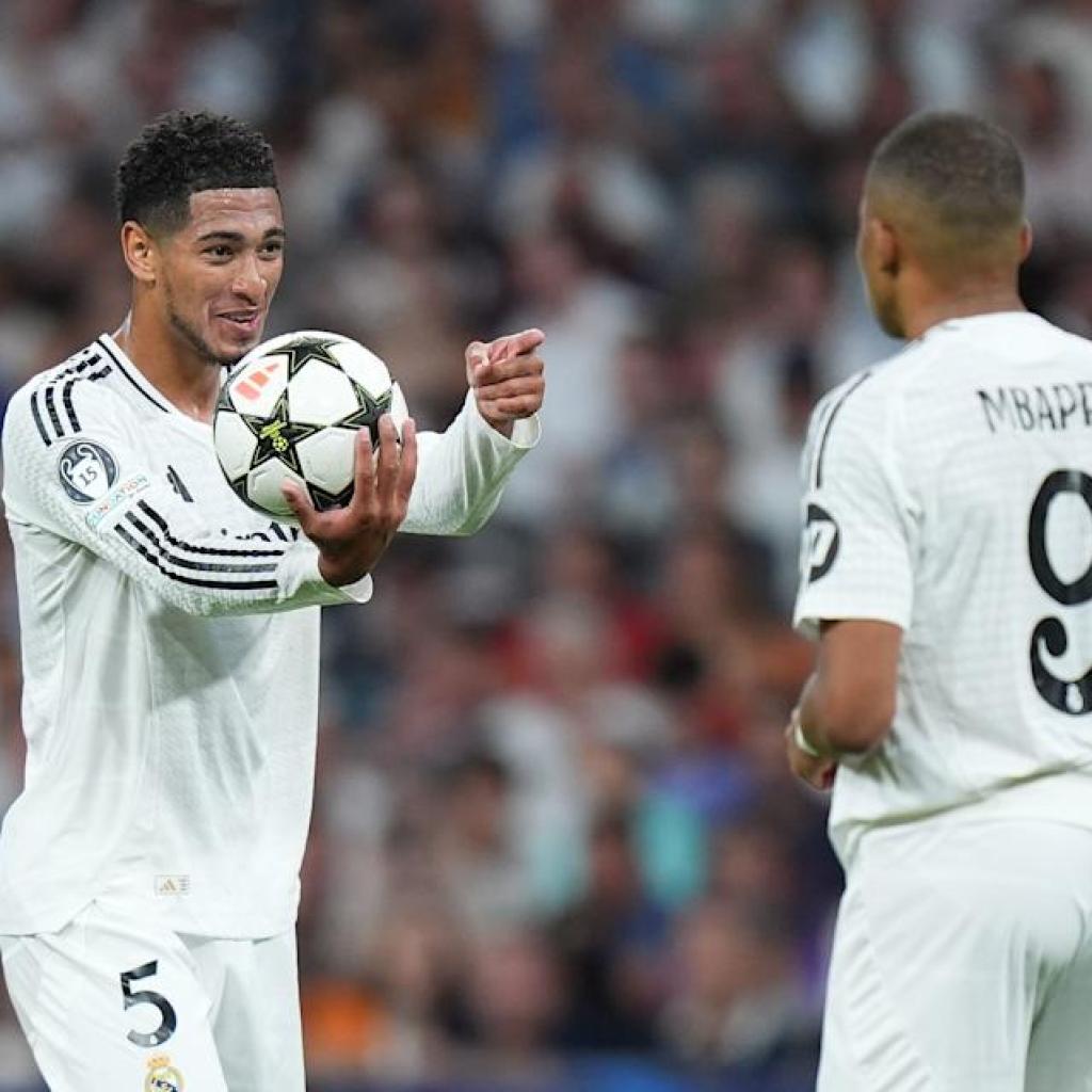 Actual Madrid star collects La Liga Participant of the 12 months award Actual Madrid star collects La Liga Participant of the 12 months award