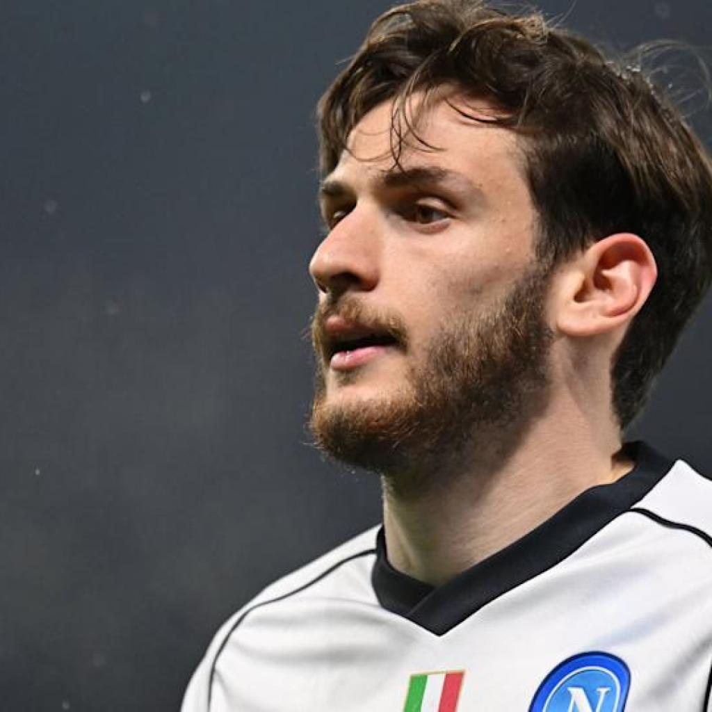 Liverpool, PSG Goal Caught in Monetary Standstill With Napoli Liverpool, PSG Goal Caught in Monetary Standstill With Napoli