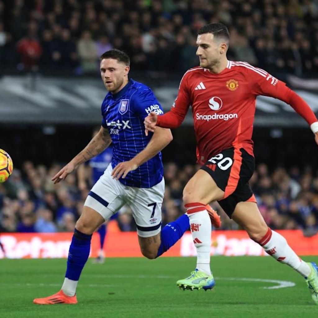 Is Manchester United vs Ipswich on TV? Kick-off time, channel and methods to watch Premier League fixture Is Manchester United vs Ipswich on TV? Kick-off time, channel and methods to watch Premier League fixture
