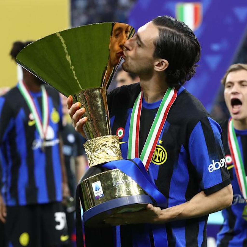 Photograph – Ex Man United Star Celebrates Inter Milan 3-0 Serie A Win Vs Empoli: ‘Hold Pushing’ Photograph – Ex Man United Star Celebrates Inter Milan 3-0 Serie A Win Vs Empoli: ‘Hold Pushing’