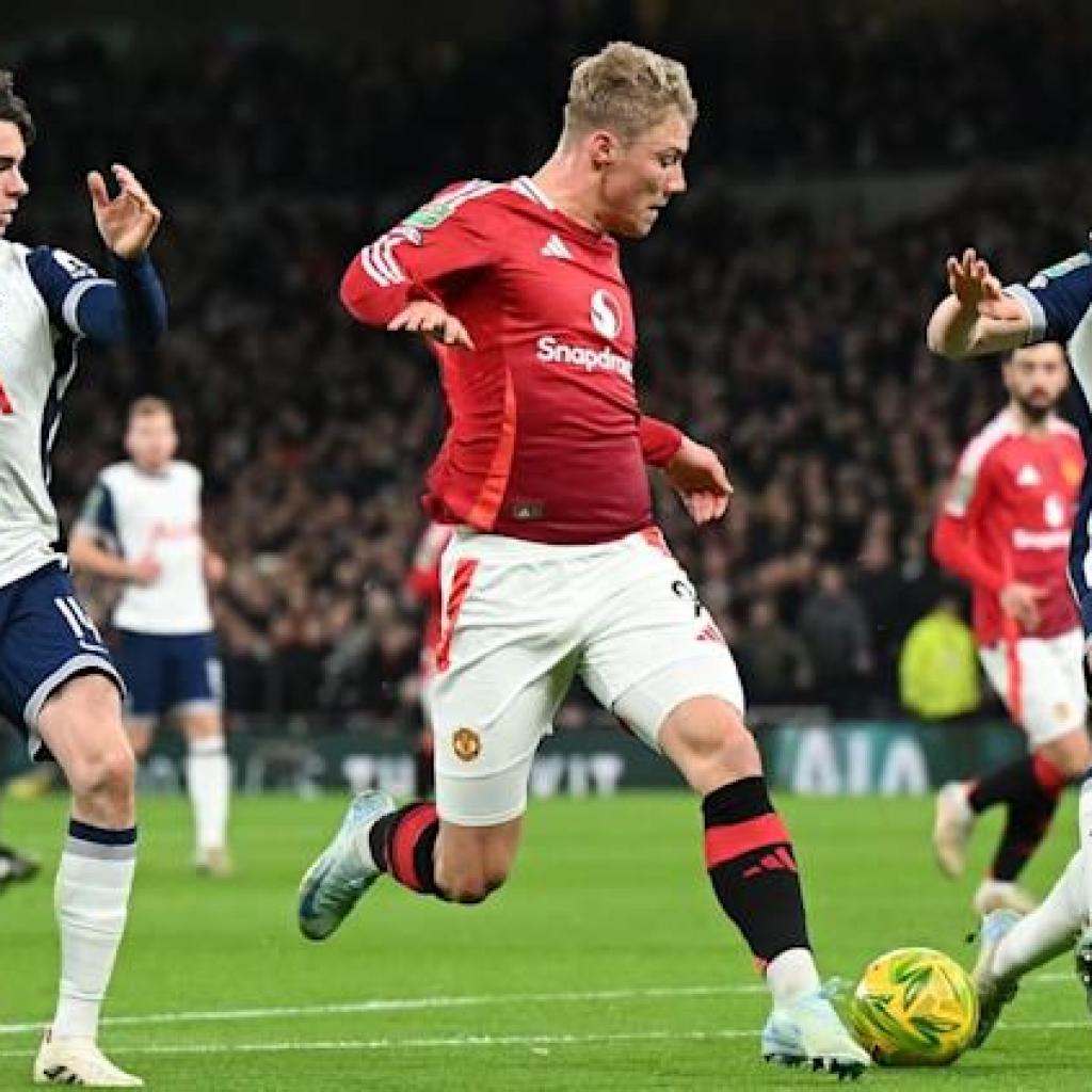 Paul Parker questions Manchester United’s acquisitions from Serie A amidst striker struggles at Outdated Trafford Paul Parker questions Manchester United’s acquisitions from Serie A amidst striker struggles at Outdated Trafford