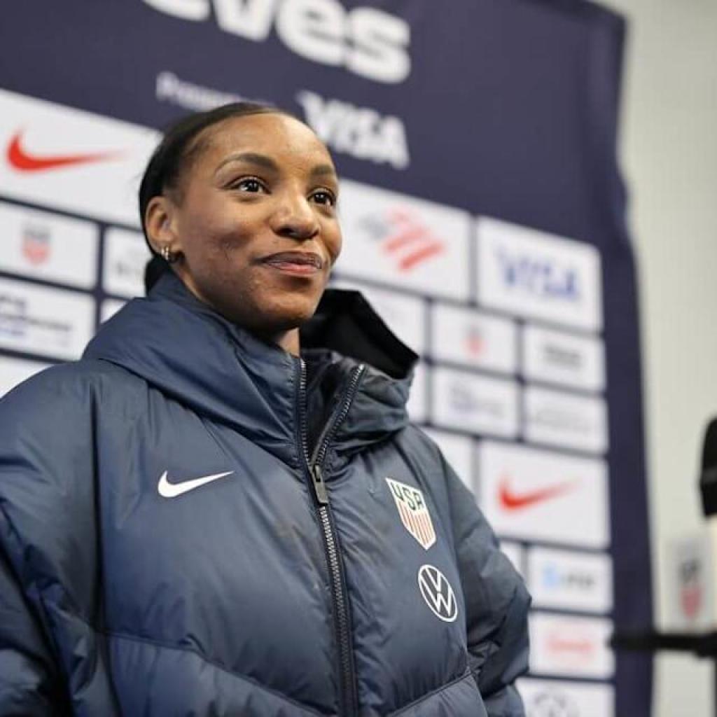 Crystal Dunn opens up about leaving NWSL for PSG Crystal Dunn opens up about leaving NWSL for PSG