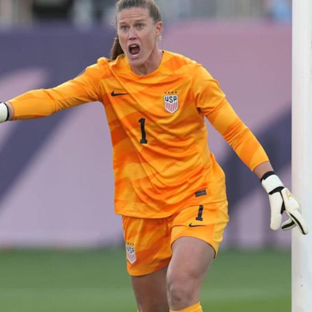 Chicago Stars FC’s Alyssa Naeher named 2024 U.S. Soccer Feminine Participant of the 12 months Chicago Stars FC’s Alyssa Naeher named 2024 U.S. Soccer Feminine Participant of the 12 months