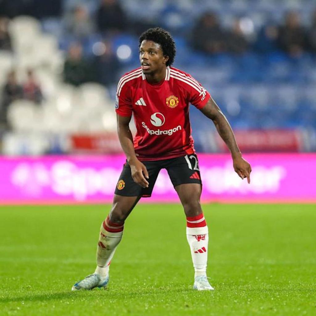 Report: Man Utd to Offload Fullback to Serie A Heavyweights Report: Man Utd to Offload Fullback to Serie A Heavyweights