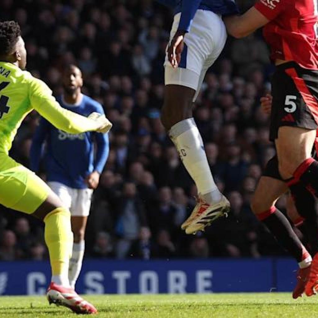 Former Serie A goalkeeper blasts Andre Onana, says Man United had been improper to spend large on him Former Serie A goalkeeper blasts Andre Onana, says Man United had been improper to spend large on him