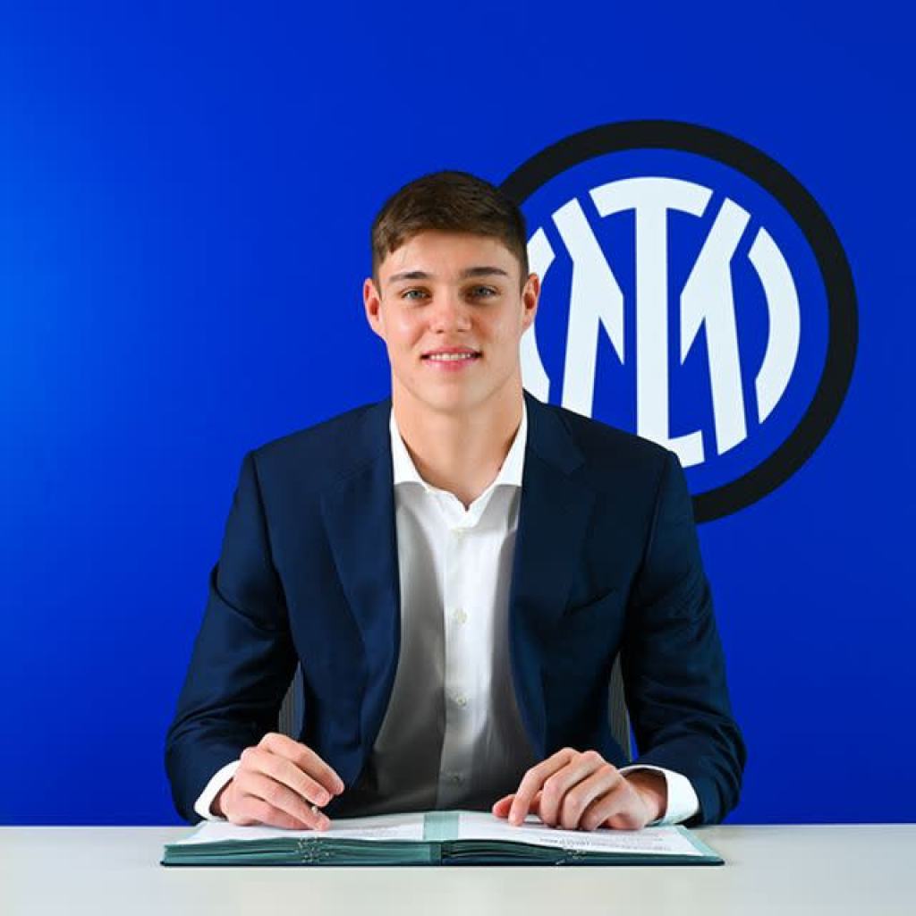 Monza CEO Confirms Inter Milan Talks Over Argentina U21 Starlet: ‘We’ve Been Discussing It’ Monza CEO Confirms Inter Milan Talks Over Argentina U21 Starlet: ‘We’ve Been Discussing It’