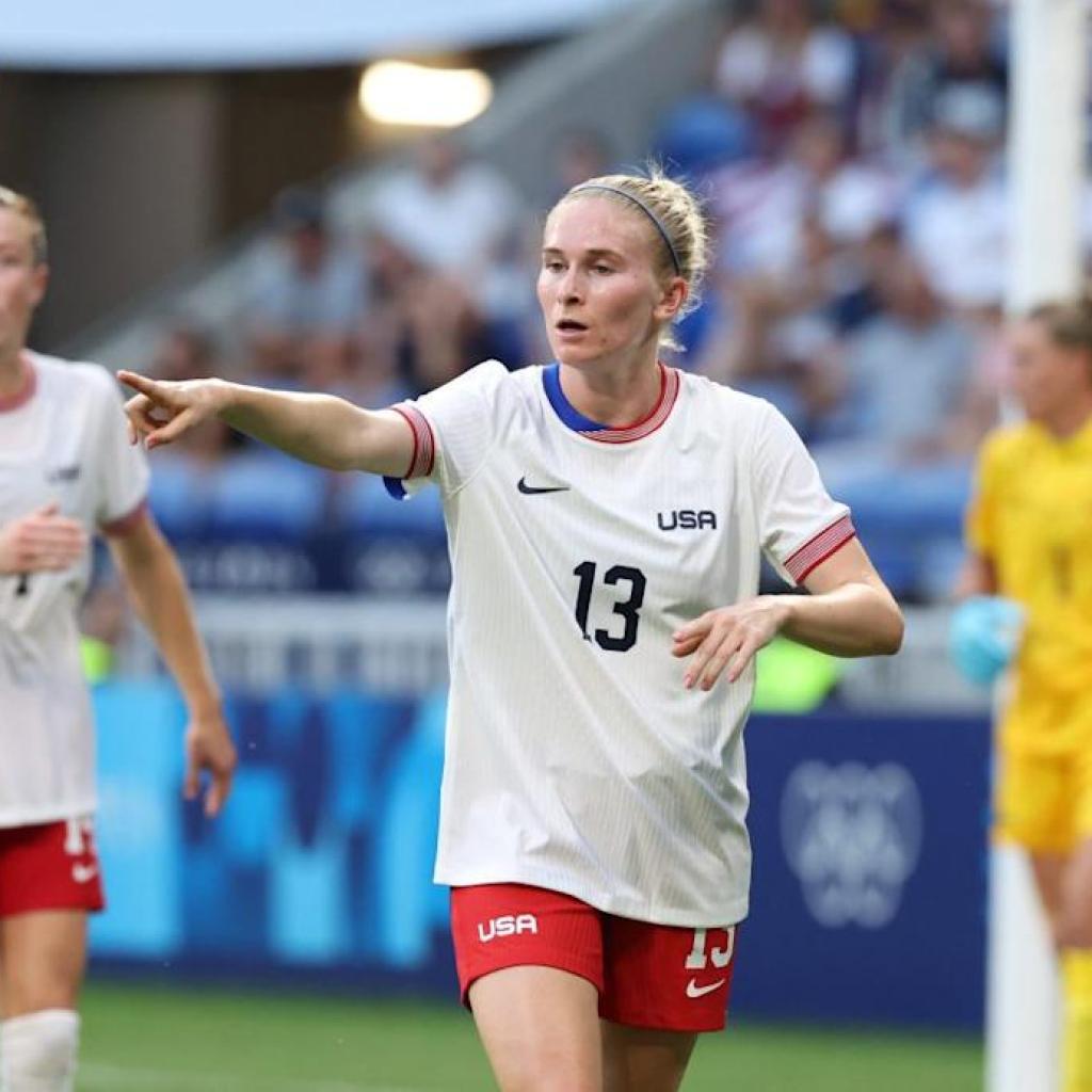 Arsenal full signing of United States worldwide defender Nighswonger Arsenal full signing of United States worldwide defender Nighswonger