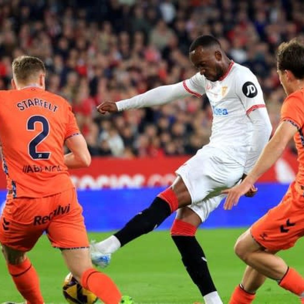 Sevilla keen to promote Premier League goal for €30m Sevilla keen to promote Premier League goal for €30m