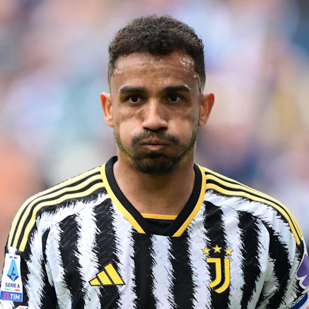 Juventus begin discussing Danilo exit, Napoli await free agent Juventus begin discussing Danilo exit, Napoli await free agent