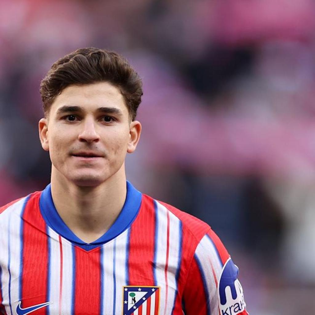 Former Atletico Madrid goalkeeper Roberto Jimenez says summer time signing Julian Alvarez has helped propel the membership into an surprising La Liga title cost Former Atletico Madrid goalkeeper Roberto Jimenez says summer time signing Julian Alvarez has helped propel the membership into an surprising La Liga title cost