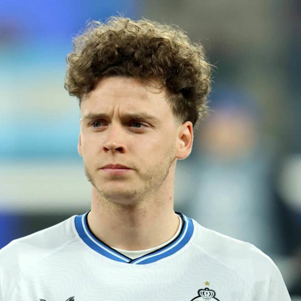 Arsenal weigh up £20.6m deal for Champions League Defender Arsenal weigh up £20.6m deal for Champions League Defender