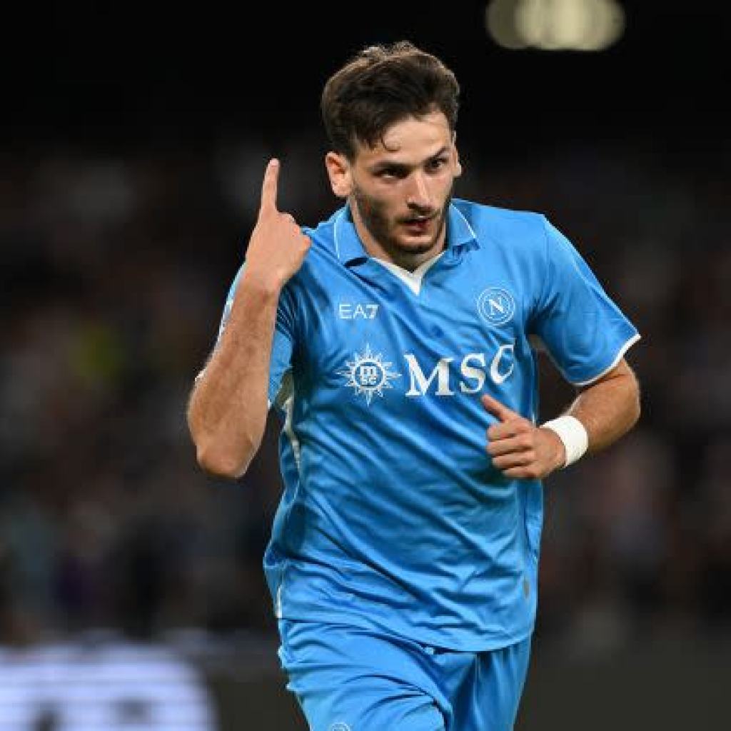 Man Utd Be part of Barcelona in Race for Napoli Stalwart Man Utd Be part of Barcelona in Race for Napoli Stalwart