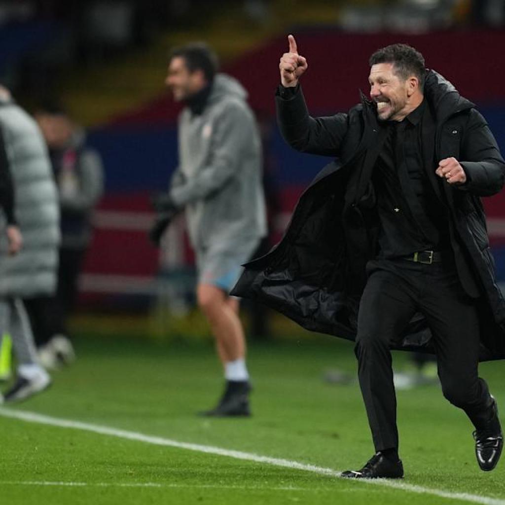 Atlético Madrid boss Simeone beats out the competitors to scoop La Liga award Atlético Madrid boss Simeone beats out the competitors to scoop La Liga award