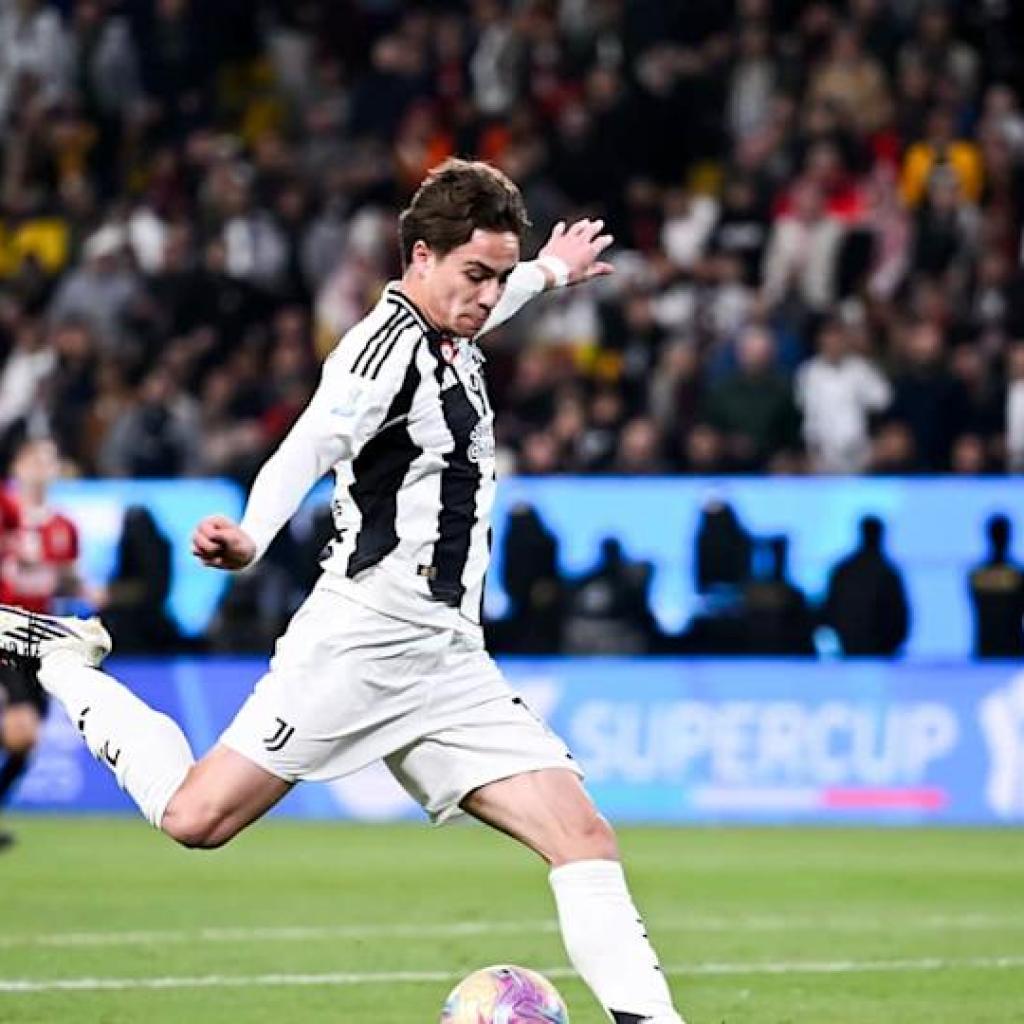 Juve slip to defeat in opposition to Milan Juve slip to defeat in opposition to Milan