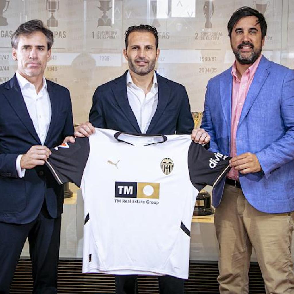 Valencia ponder managerial sacking after newest La Liga defeat Valencia ponder managerial sacking after newest La Liga defeat