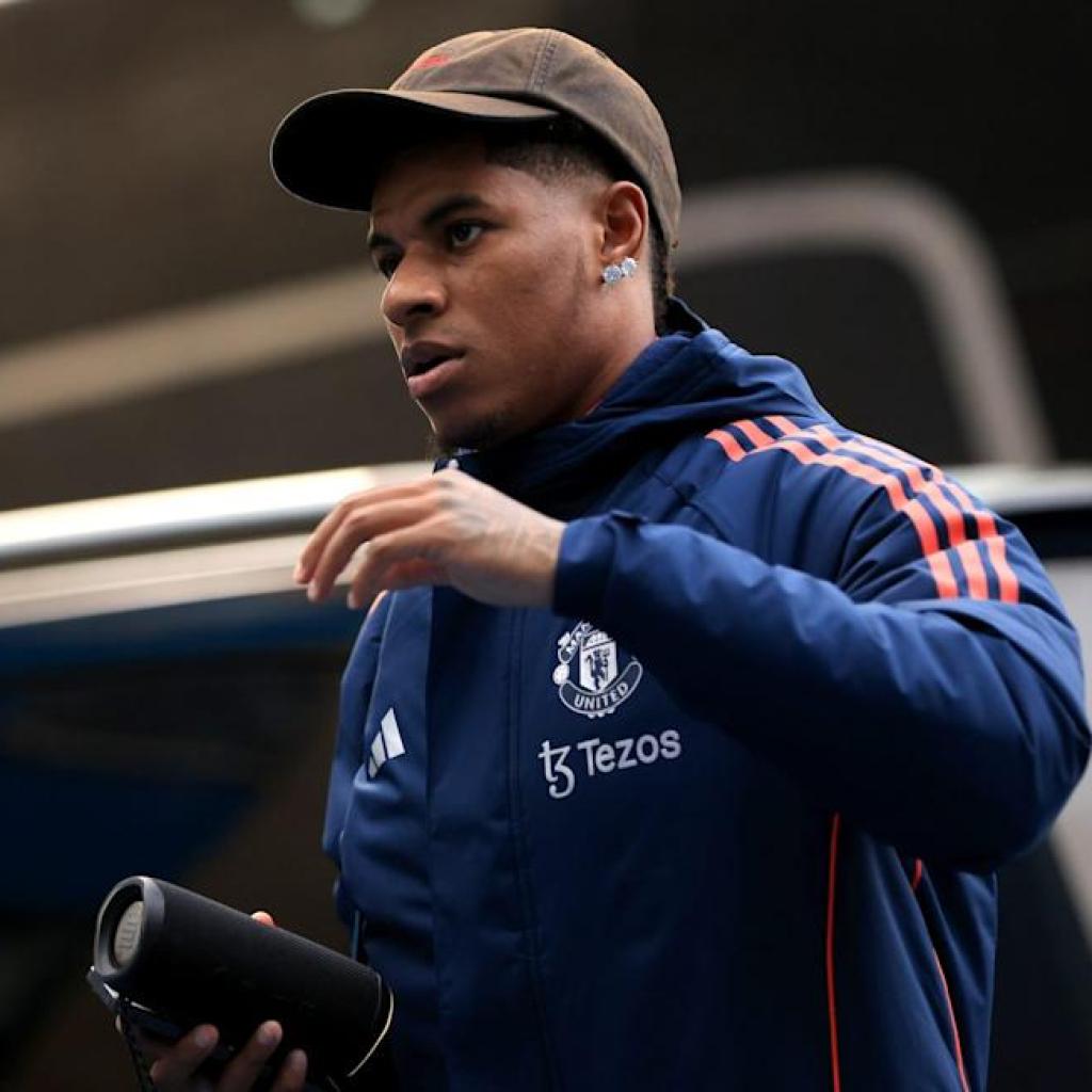 Barcelona concerned in intense battle with Bundesliga membership for Manchester United outcast Barcelona concerned in intense battle with Bundesliga membership for Manchester United outcast