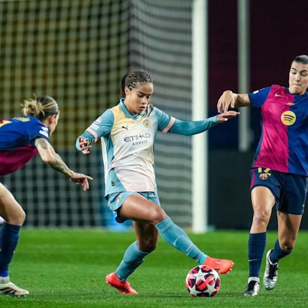 Metropolis qualify for Champions League knockouts as runners-up after Barcelona defeat Metropolis qualify for Champions League knockouts as runners-up after Barcelona defeat