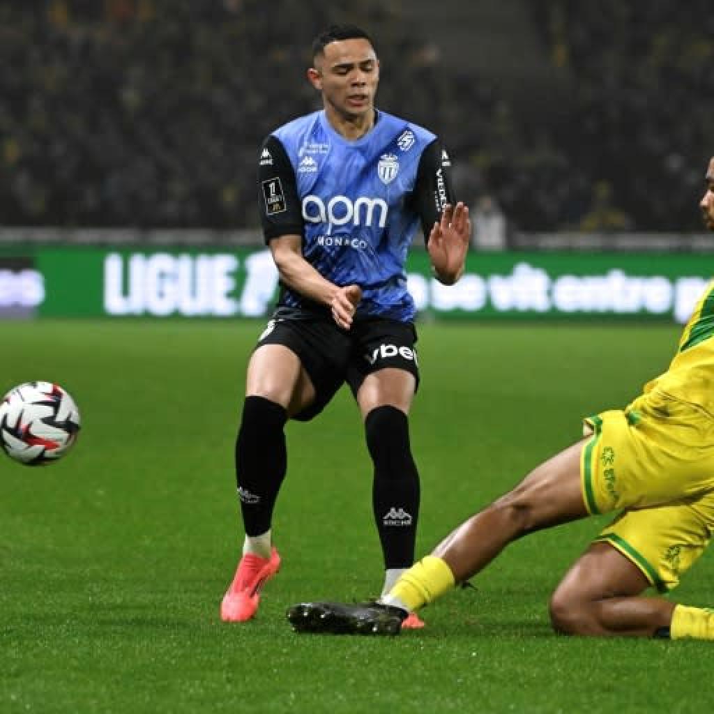 Barcelona eyeing summer time transfer for Ligue 1 defender Barcelona eyeing summer time transfer for Ligue 1 defender