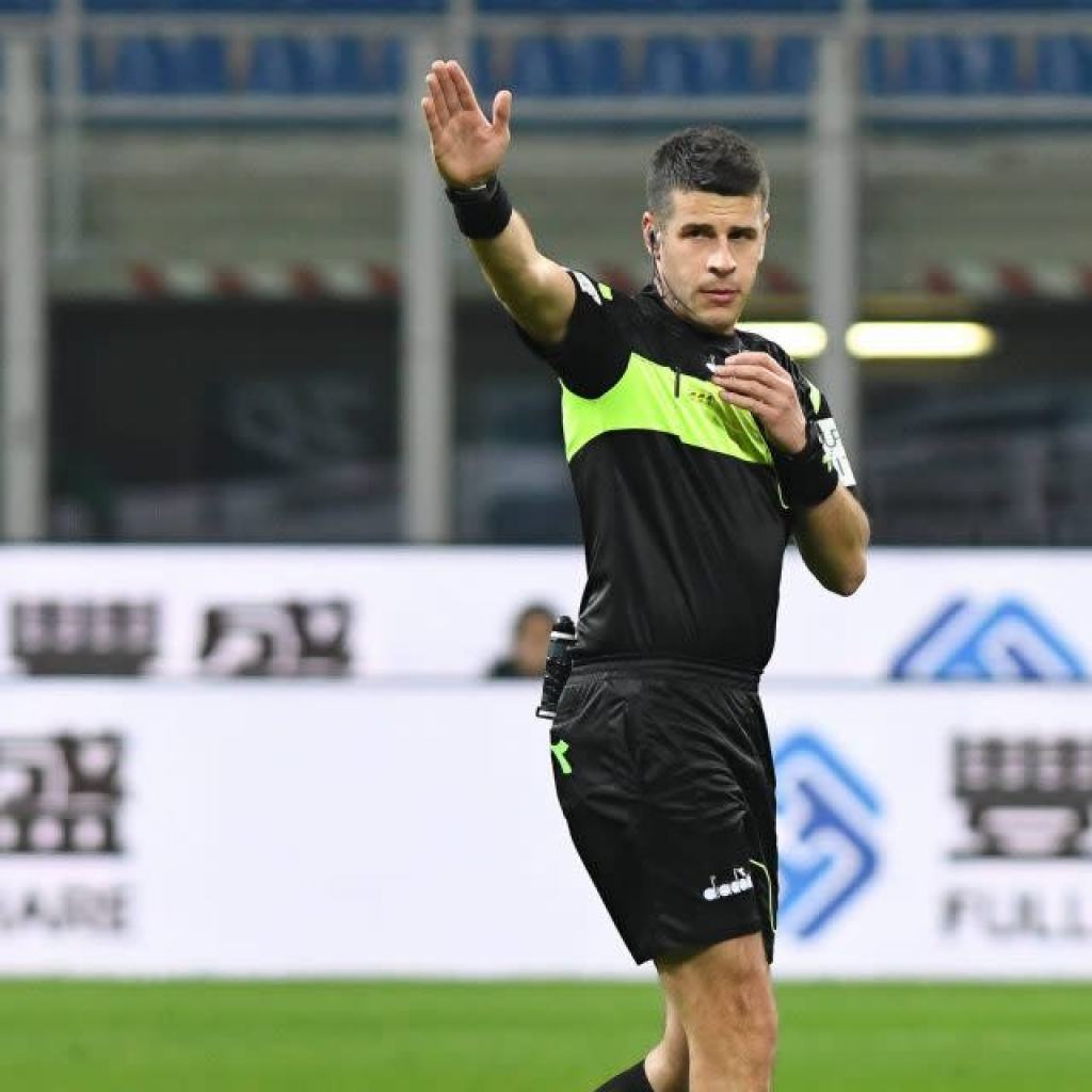 Referee Below Fireplace For Litany Of Errors In Inter Milan Vs Como Serie A Conflict Referee Below Fireplace For Litany Of Errors In Inter Milan Vs Como Serie A Conflict