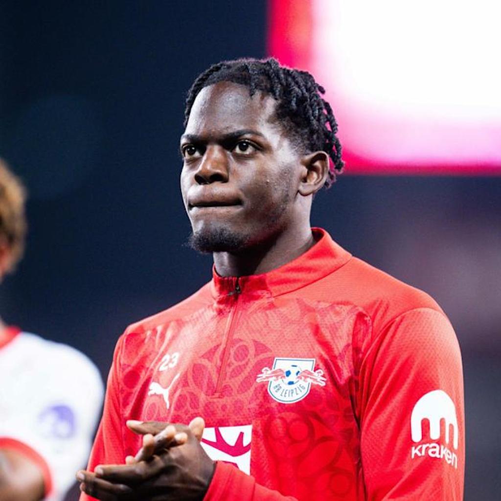 Man United ‘’ in signing Bundesliga defender in £75m deal Man United ‘’ in signing Bundesliga defender in £75m deal