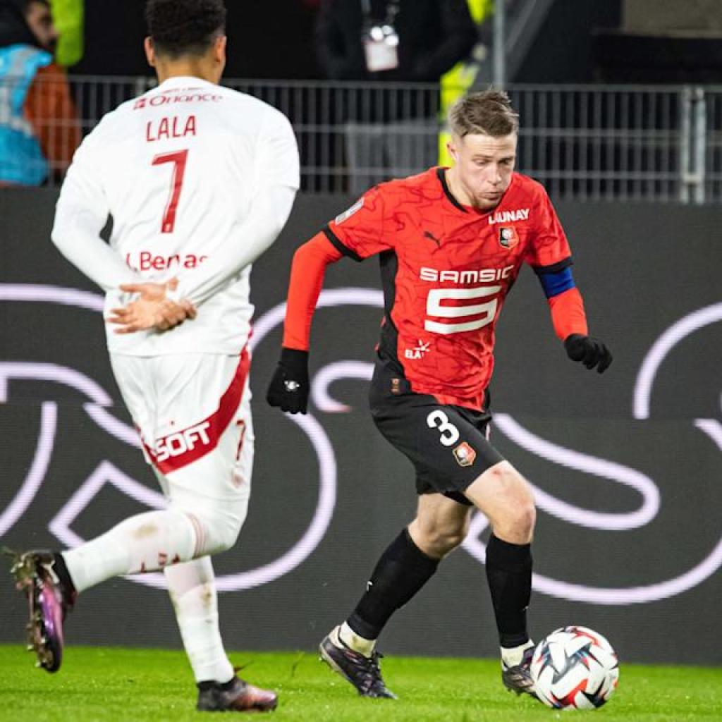 Everton ‘Finalising’ Deadline Day Deal to Signal Ligue 1 Defender – Report Everton ‘Finalising’ Deadline Day Deal to Signal Ligue 1 Defender – Report