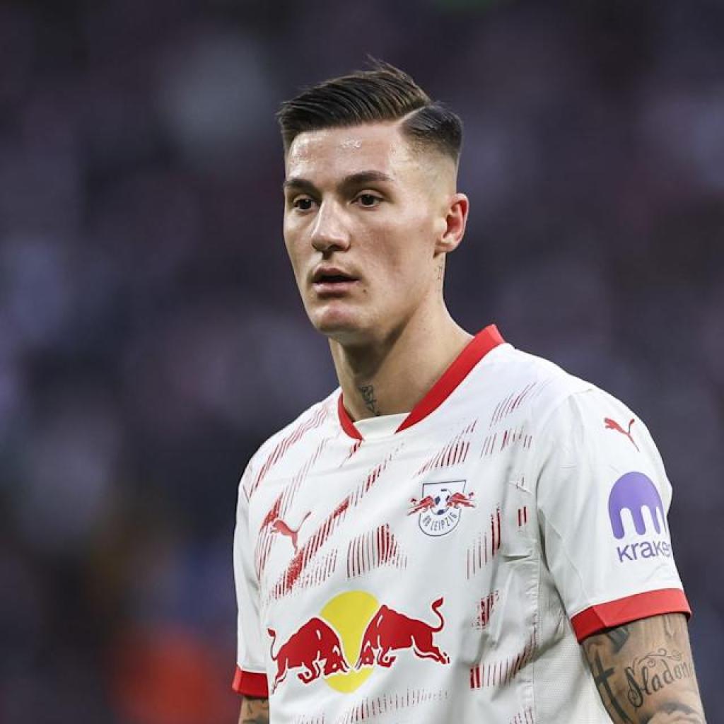 Barcelona add €50 million-rated Bundesliga striker to their switch wishlist – report Barcelona add €50 million-rated Bundesliga striker to their switch wishlist – report