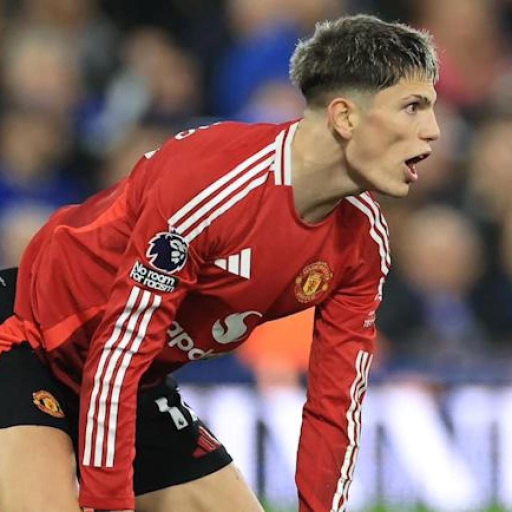 Man United’s Alejandro Garnacho has the worst dribble success price within the Premier League this season Man United’s Alejandro Garnacho has the worst dribble success price within the Premier League this season