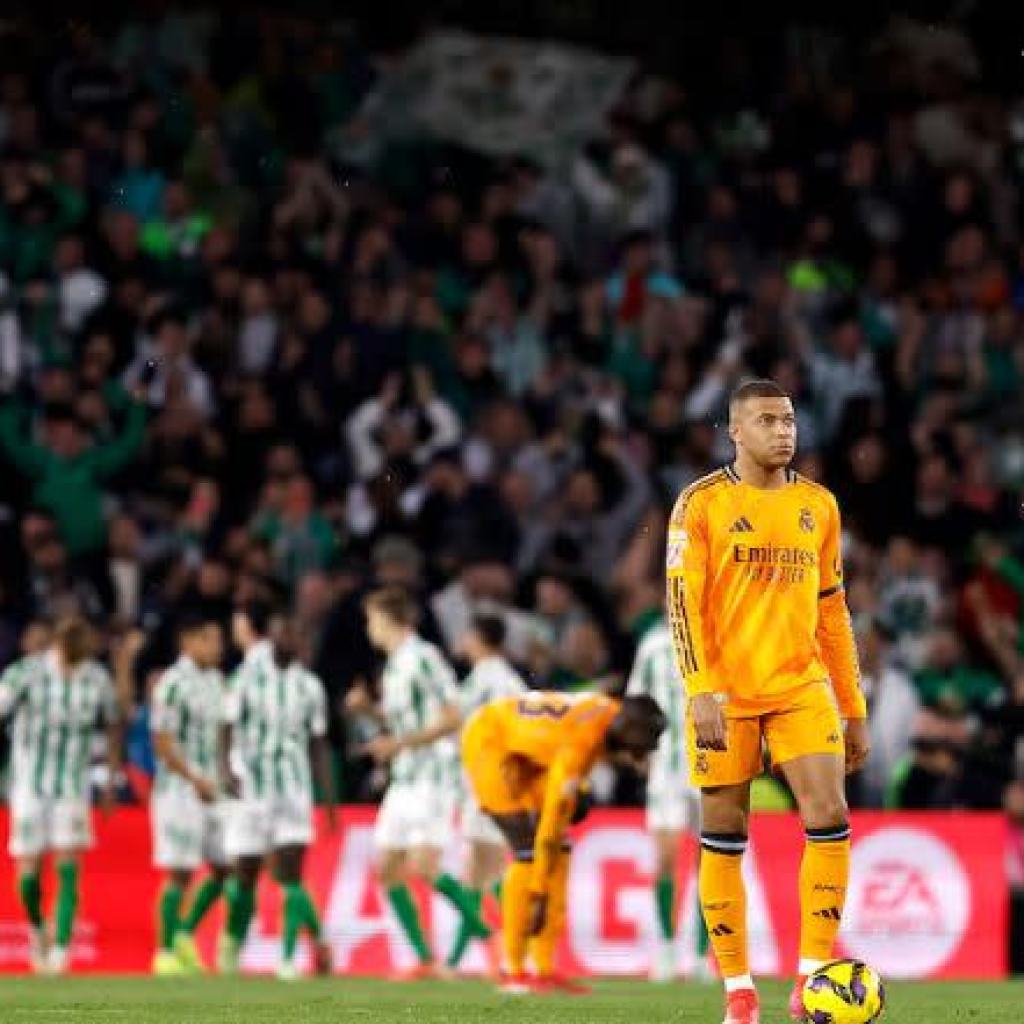 Actual Madrid lose floor in La Liga title race as Isco leads Actual Betis to victory Actual Madrid lose floor in La Liga title race as Isco leads Actual Betis to victory