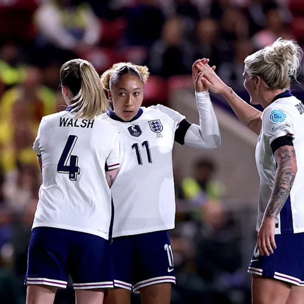 Lauren James palms Chelsea harm scare with half-time withdrawal in England win Lauren James palms Chelsea harm scare with half-time withdrawal in England win