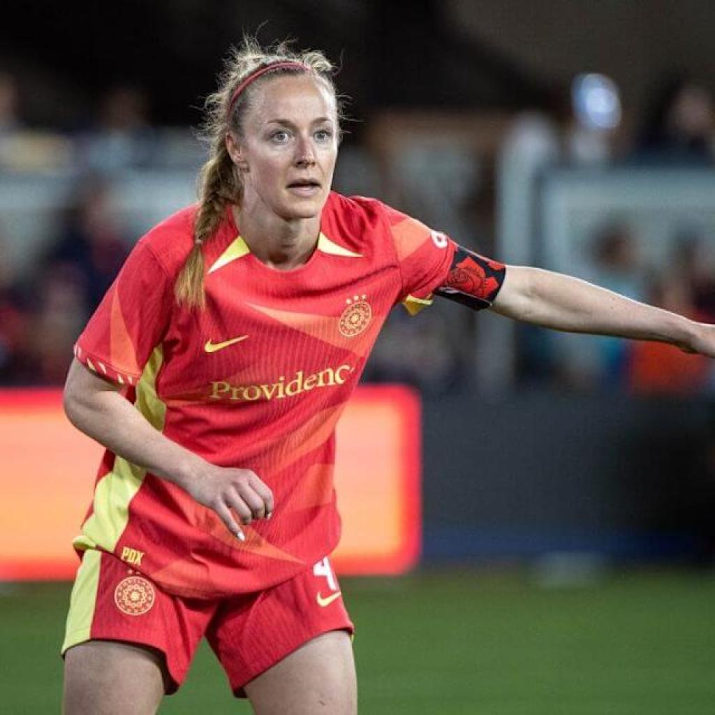 Becky Sauerbrunn, former USWNT captain and 2-time World Cup champion, retires from professional soccer Becky Sauerbrunn, former USWNT captain and 2-time World Cup champion, retires from professional soccer