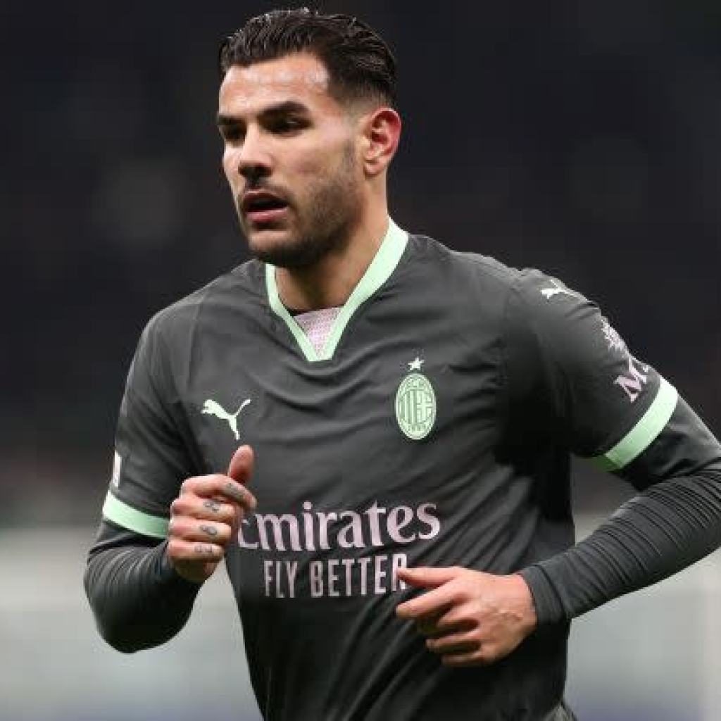 Milan Boss Paulo Fonseca Explains Causes Behind Benching Theo Hernandez Milan Boss Paulo Fonseca Explains Causes Behind Benching Theo Hernandez