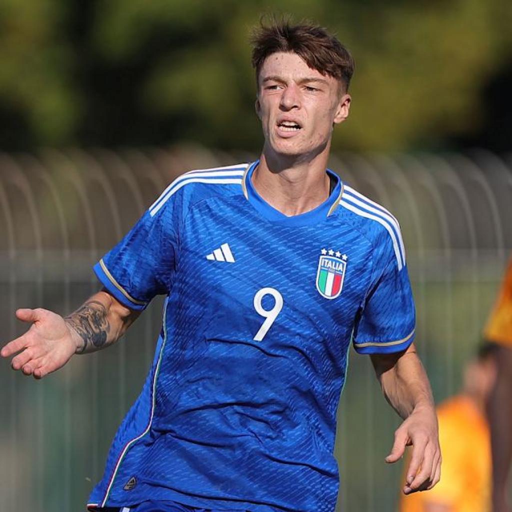 Inter Milan Tie Down In-Kind Beneath-20 Star On First Skilled Contract Inter Milan Tie Down In-Kind Beneath-20 Star On First Skilled Contract