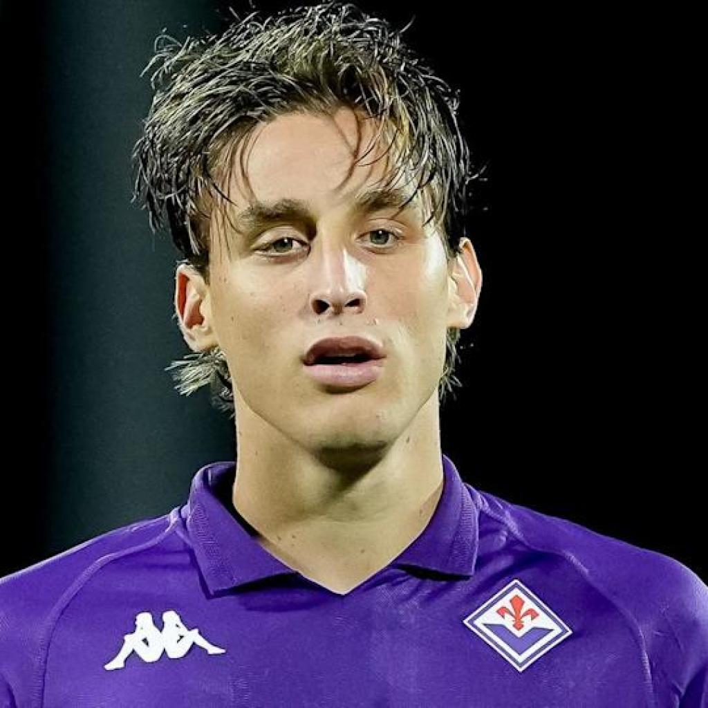 Fiorentina’s Bove out of intensive care after collapse Fiorentina’s Bove out of intensive care after collapse