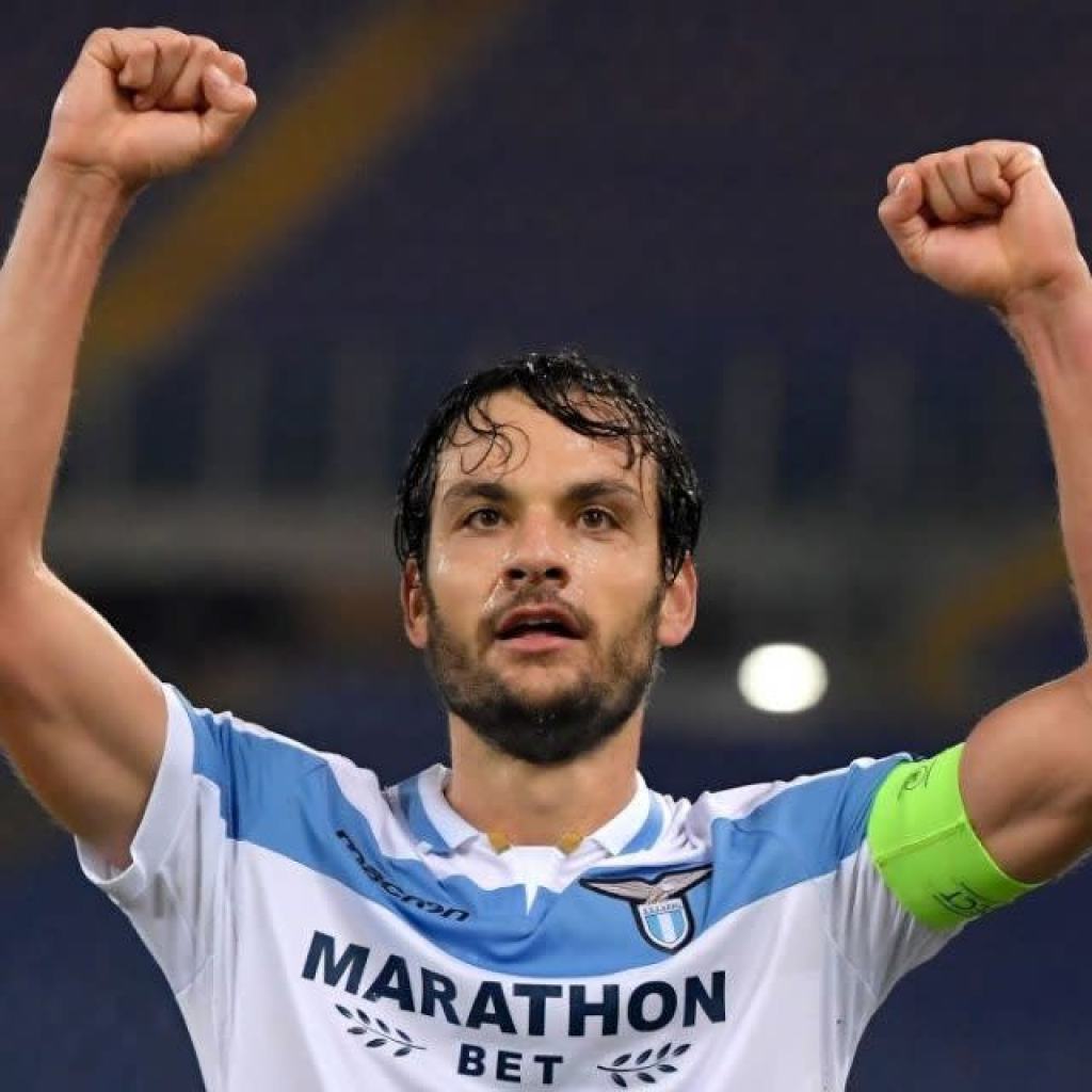 Ex Lazio & Italy Midfielder Makes Daring Admission Of Inter Milan Super High quality: “Responsibility To Win Each Match This 12 months” Ex Lazio & Italy Midfielder Makes Daring Admission Of Inter Milan Super High quality: “Responsibility To Win Each Match This 12 months”