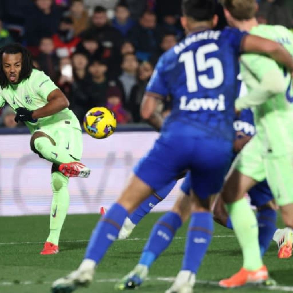 Annoyed Barca fail to capitalise on Atletico La Liga slip Annoyed Barca fail to capitalise on Atletico La Liga slip