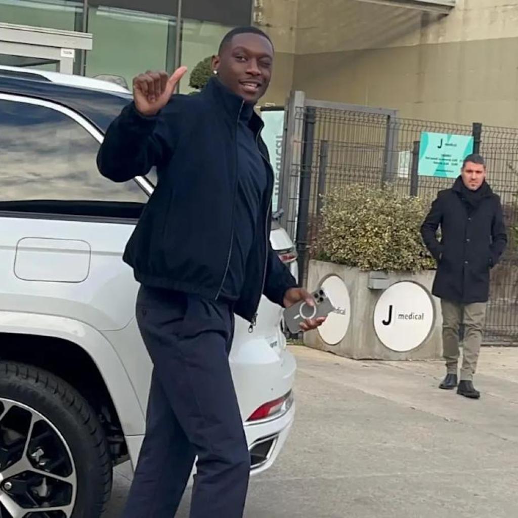Kolo Muani will get all-clear for Juventus as PSG promote Bernat Kolo Muani will get all-clear for Juventus as PSG promote Bernat