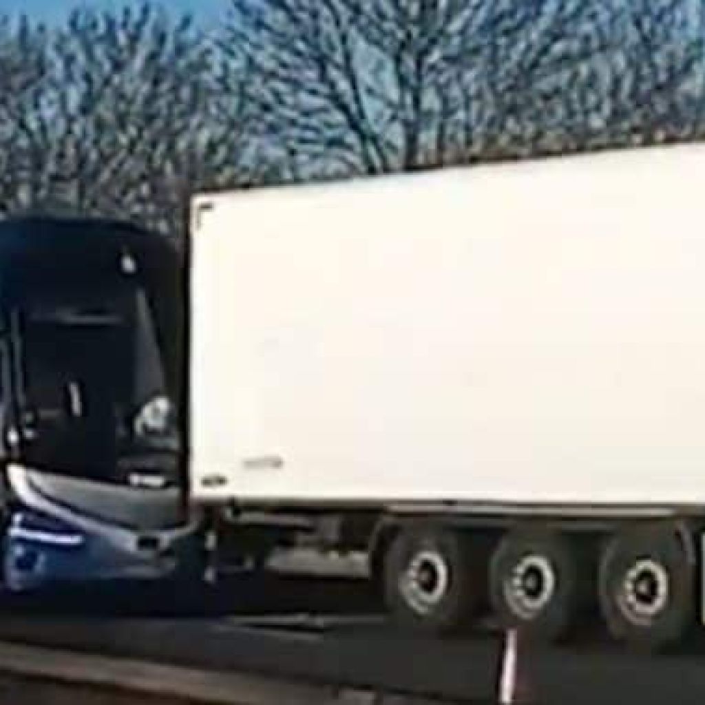 Watch: Actual Madrid group bus crashes into lorry on M40 after Liverpool defeat Watch: Actual Madrid group bus crashes into lorry on M40 after Liverpool defeat