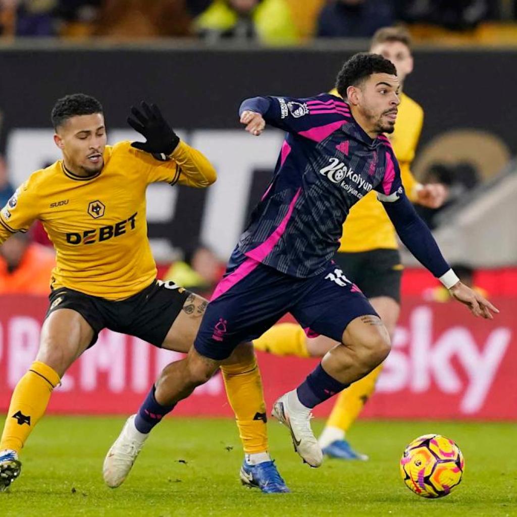 Tottenham Hotspur ‘Make Contact’ Over January Deal to Signal Premier League Midfielder – Report Tottenham Hotspur ‘Make Contact’ Over January Deal to Signal Premier League Midfielder – Report