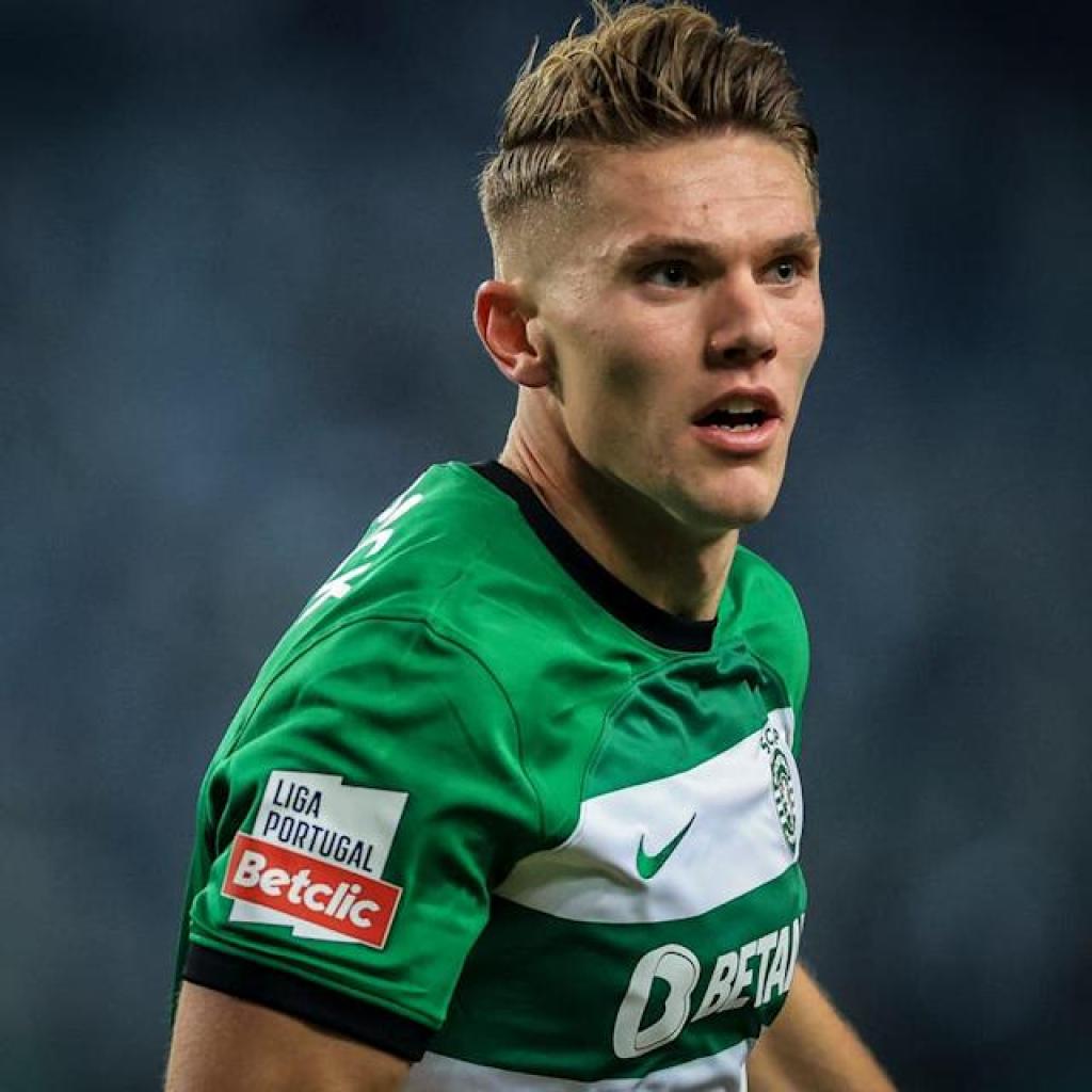 Manchester United vs Brighton LIVE: Premier League group information and line-ups as Joshua Zirkzee handed begin Manchester United vs Brighton LIVE: Premier League group information and line-ups as Joshua Zirkzee handed begin