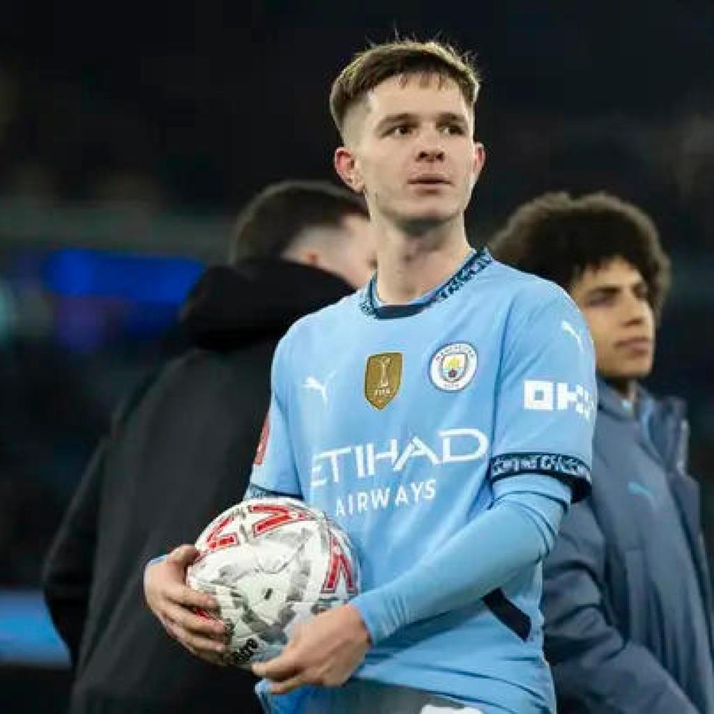 “I might love” – Pep Guardiola sends switch plea to Manchester Metropolis star amid Bundesliga curiosity “I might love” – Pep Guardiola sends switch plea to Manchester Metropolis star amid Bundesliga curiosity