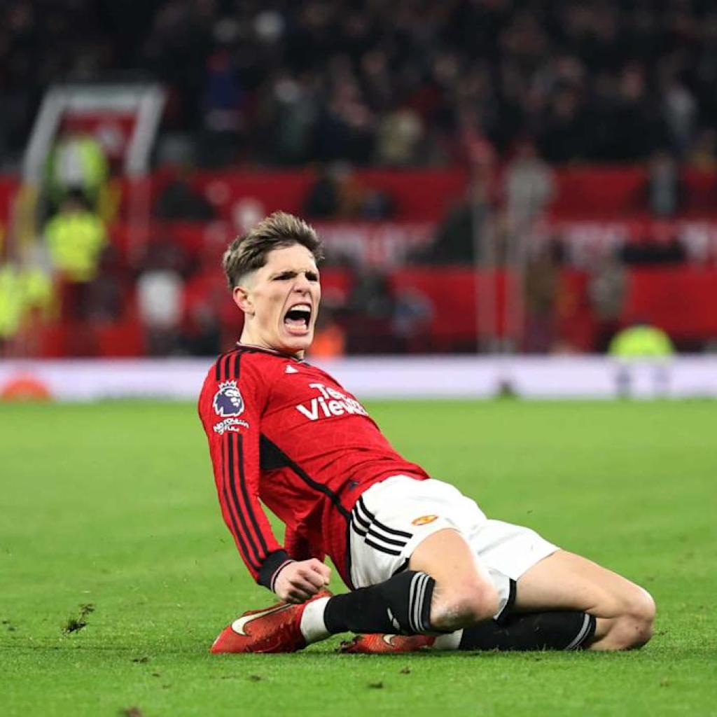 Man United foward desires to hitch Premier League rivals in shock transfer Man United foward desires to hitch Premier League rivals in shock transfer