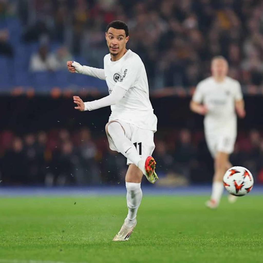 Liverpool Contemplate €80m Transfer for Bundesliga Striker Liverpool Contemplate €80m Transfer for Bundesliga Striker